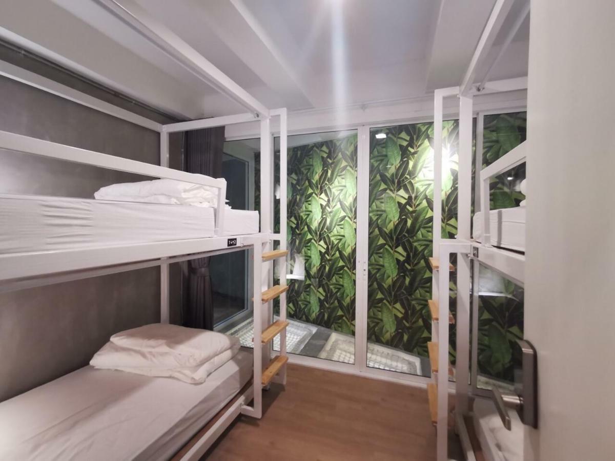 Siam Eco Hostel Bangkok Exterior photo