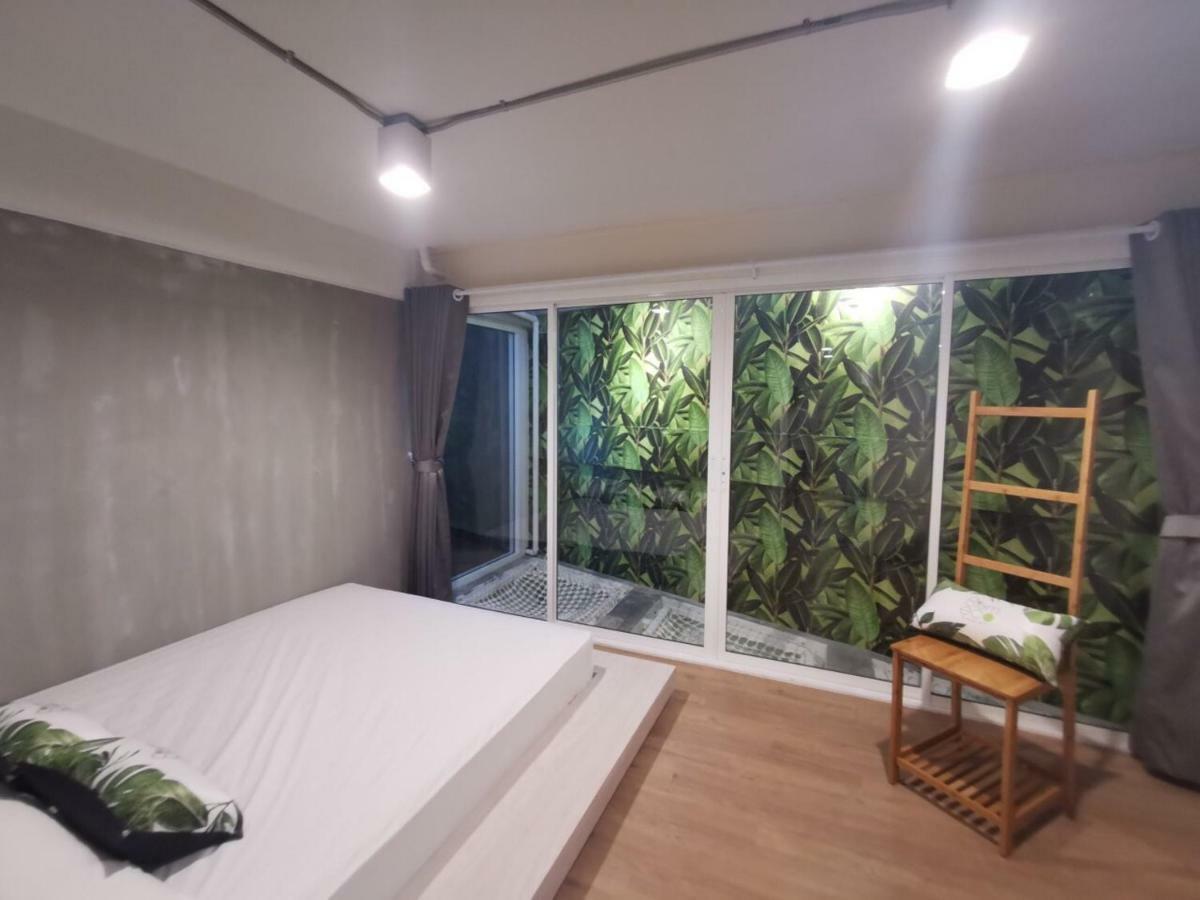 Siam Eco Hostel Bangkok Exterior photo